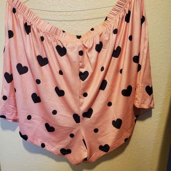 ๐๐ Coral Pink with Black Hearts Shorts PJ - Picture 6 of 10